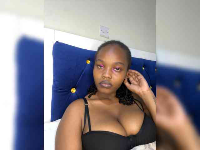 Belle-Busty1 webcam