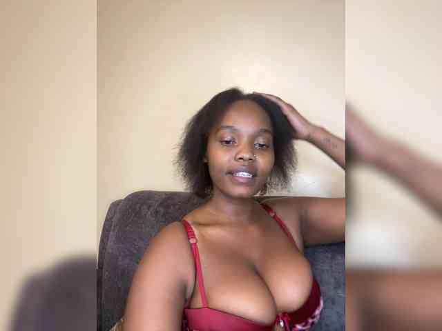 Busty-Princess1 webcam