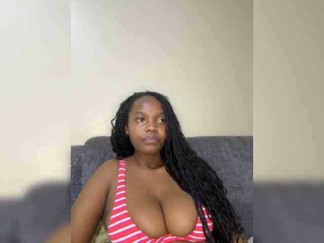 Curvy-maxy9