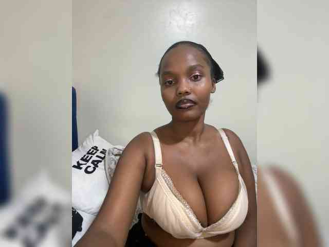 Busty-Princess1 webcam