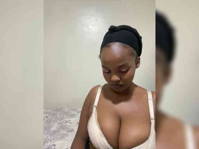 Busty-Princess1 webcam