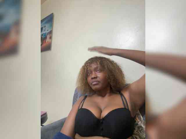 Busty-Princess1 webcam