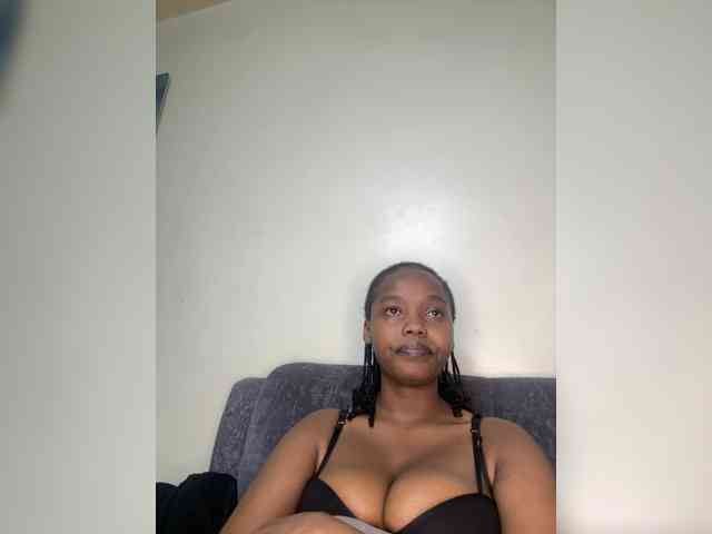 Busty-princess1
