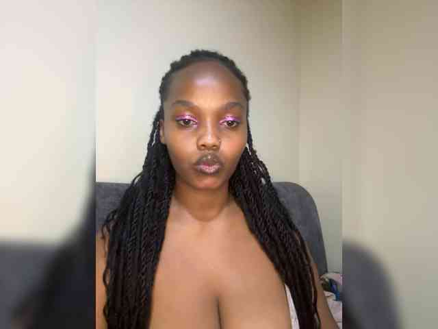 Busty-Princess1