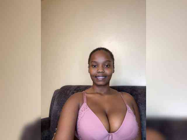 Modella: Busty-Princess1