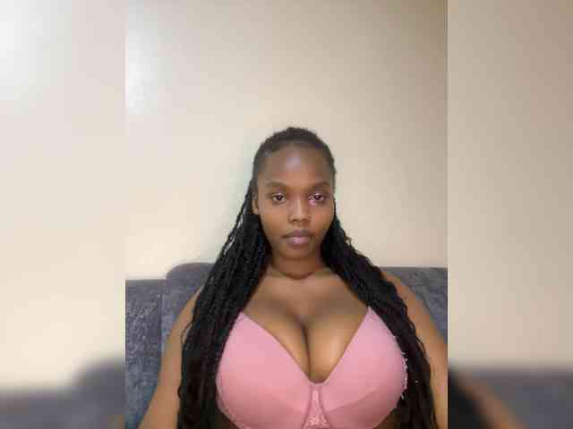 Curvy-maxy9