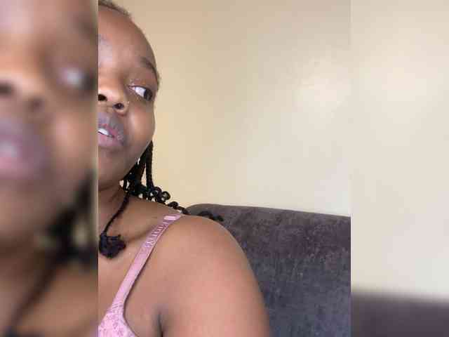 Busty-Princess1 webcam