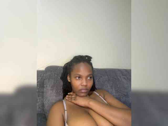 Busty-Princess1