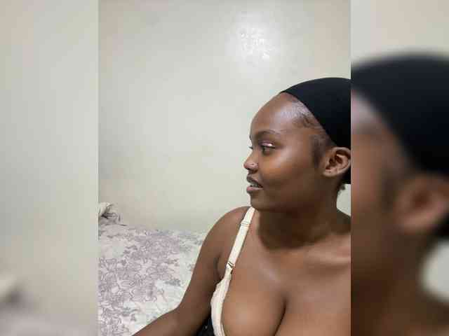 Busty-Princess1 webcam