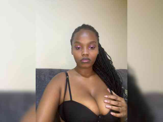 Curvy-maxy9