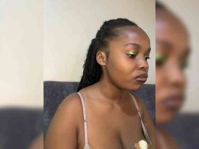Curvy-maxy9 Curvy-maxy9