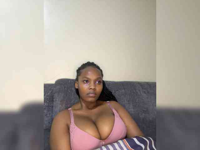 Modella: Busty-Princess1