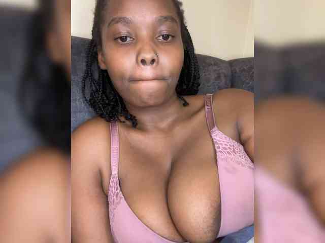 Busty-Princess1 webcam
