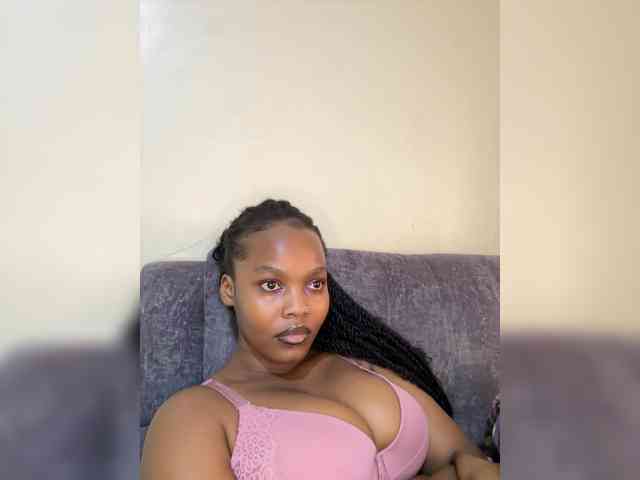 Curvy-maxy9