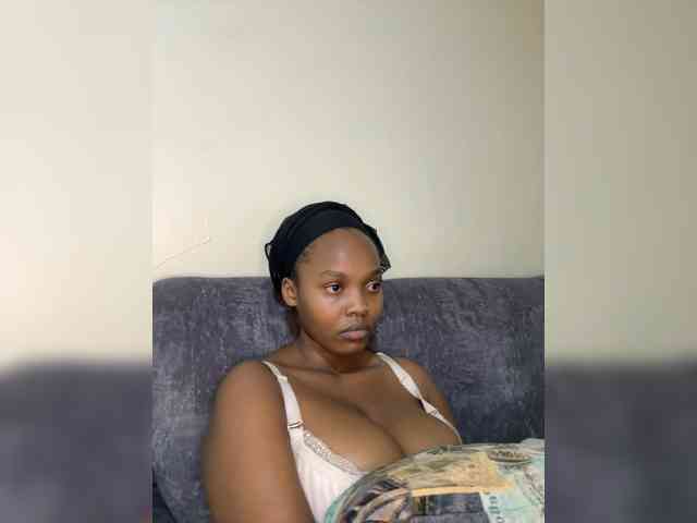 Busty-Princess1 webcam