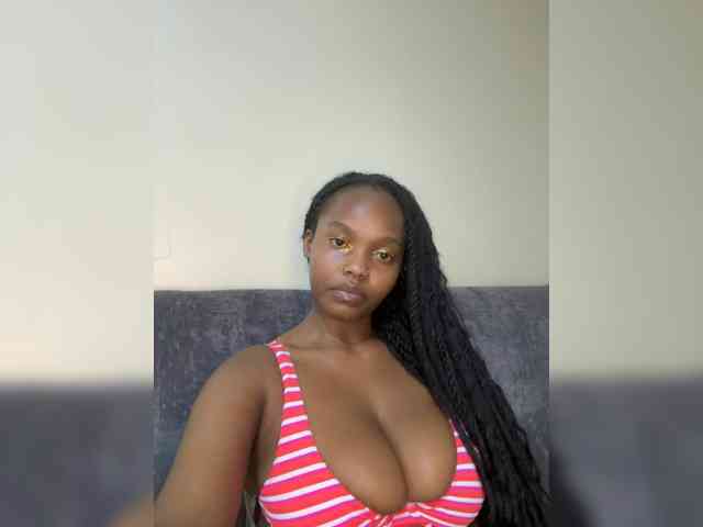 Modella: Busty-Princess1
