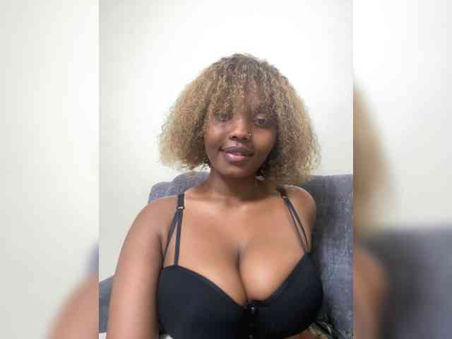 Busty-Princess1 webcam