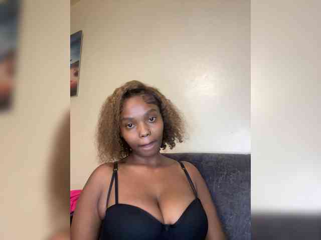 Curvy-maxy9