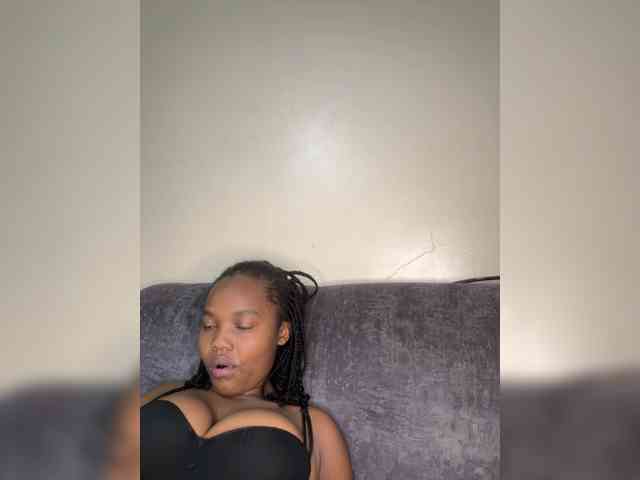 Busty-Princess1 webcam