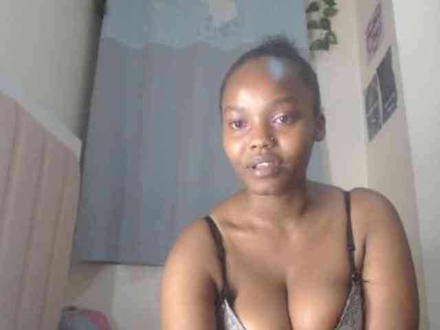 Busty-princess1
