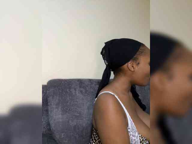 Busty-Princess1 webcam