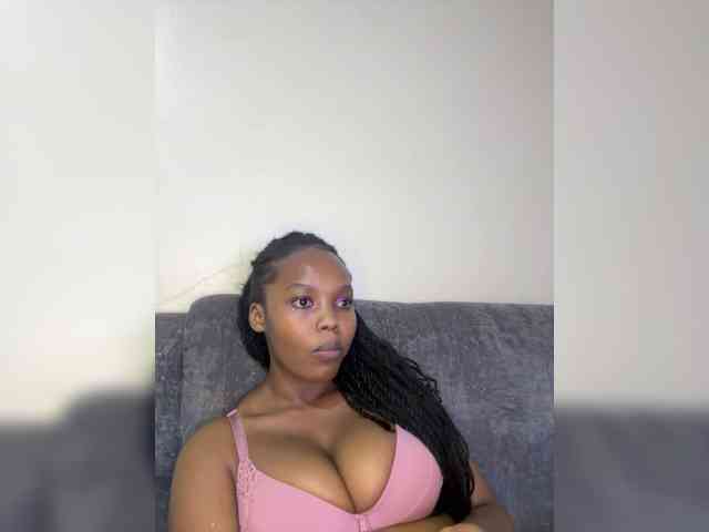 Curvy-maxy9