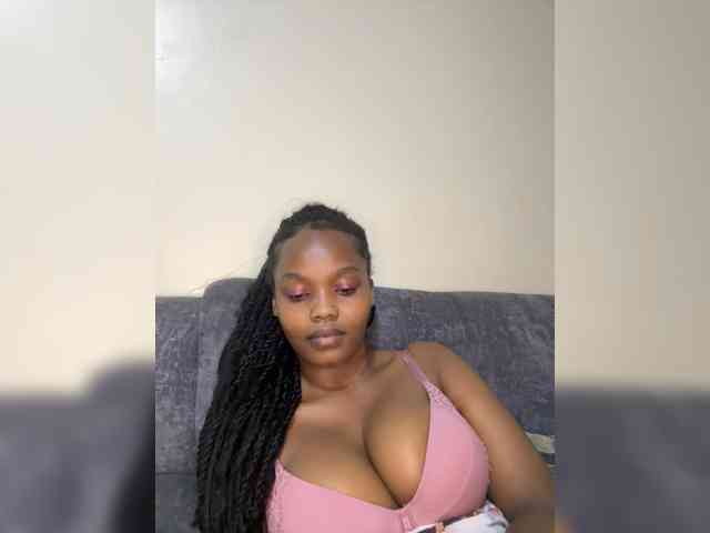 Busty-Princess1