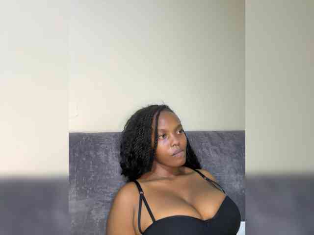 Busty-Princess1 webcam