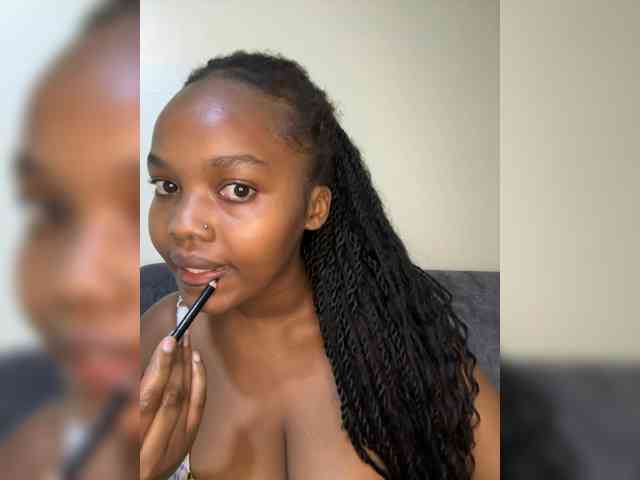 Busty-Princess1 webcam