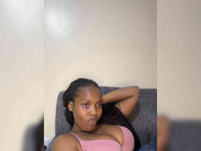 Curvy-maxy9
