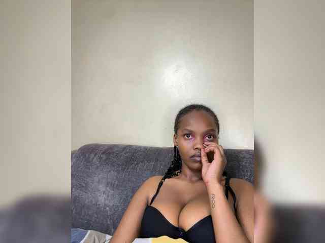 piekna-busty1 webcam