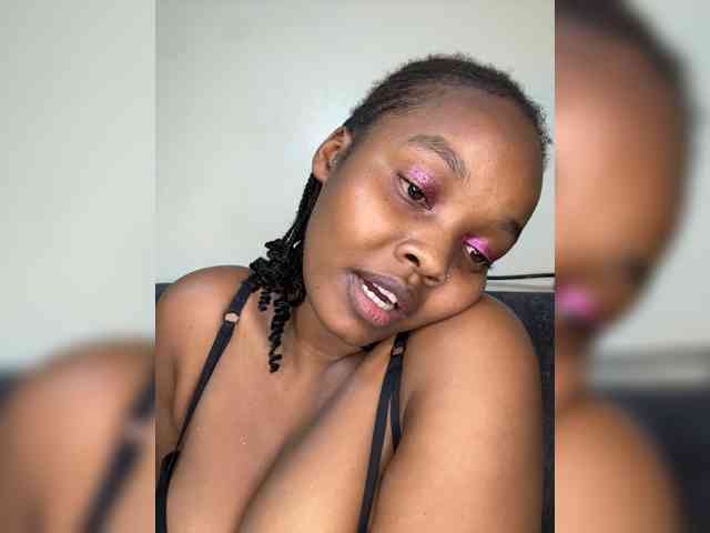 Busty-Princess1 webcam