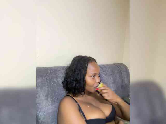 Busty-Princess1 webcam