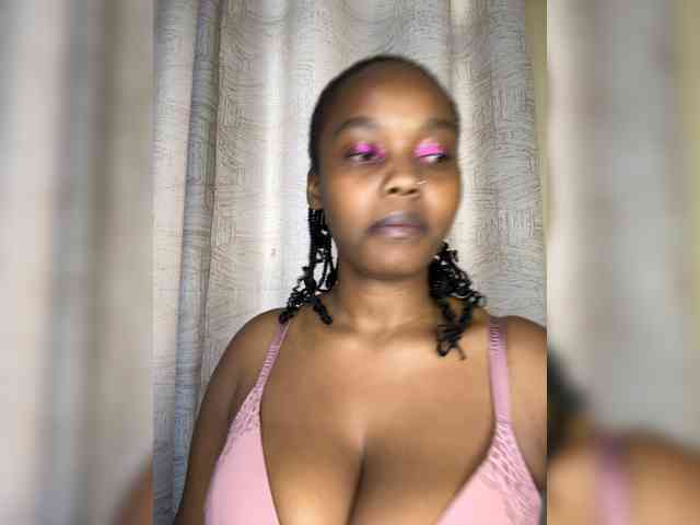 Modella: Busty-Princess1