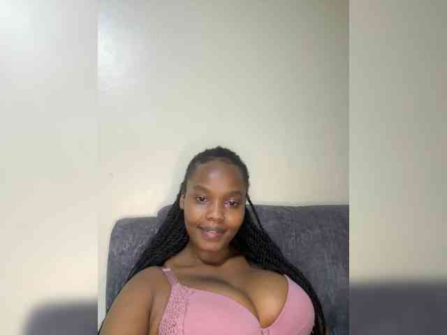 Modella: Busty-Princess1