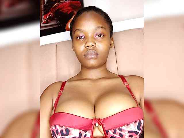 Modella: Busty-Princess1