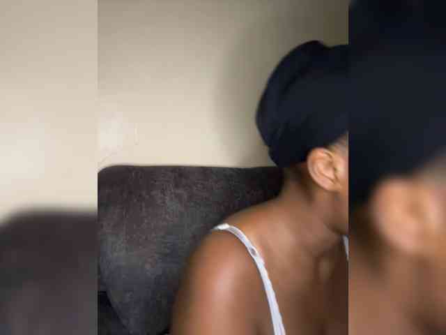 Busty-Princess1 webcam