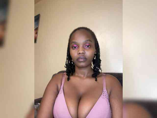 Modella: Busty-Princess1