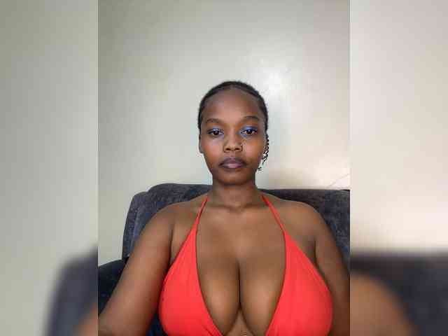 Modella: Busty-Princess1