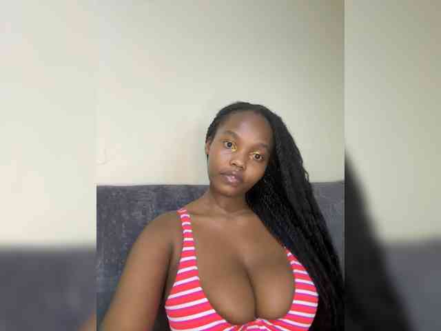 Busty-Princess1
