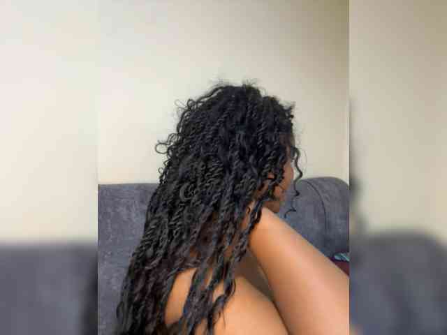 Curvy-maxy9