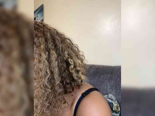 Curvy-maxy9