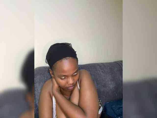 Modella: Busty-Princess1