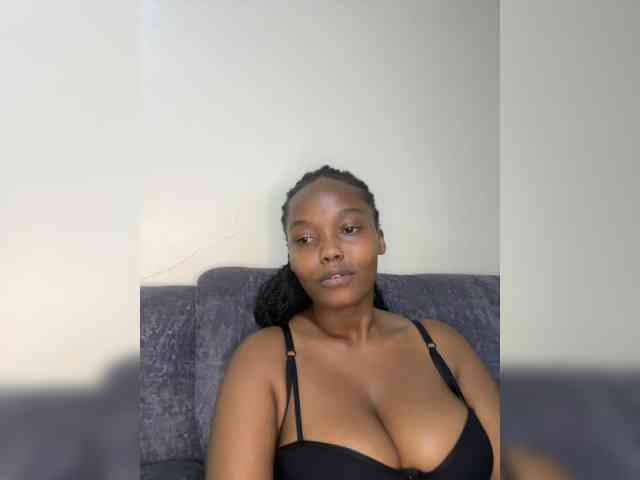 Curvy-maxy9