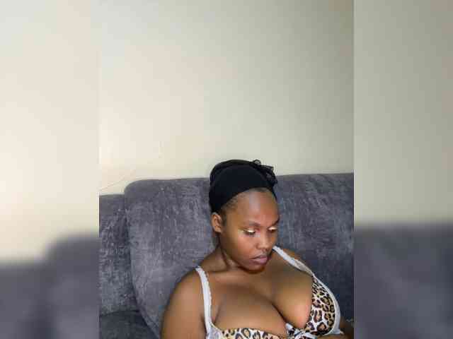 Busty-Princess1 webcam