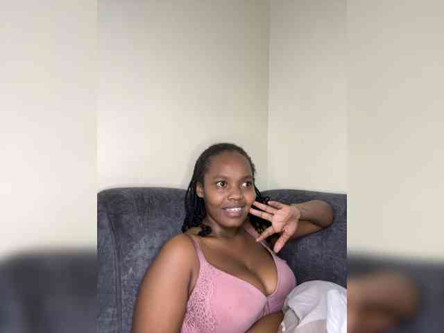 Modella: Busty-Princess1