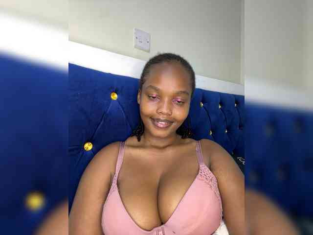 Modella: Busty-Princess1
