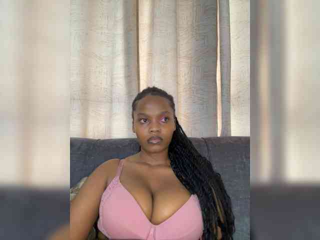 Modella: Busty-Princess1