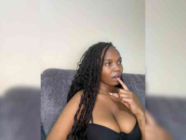 Busty-Princess1 webcam