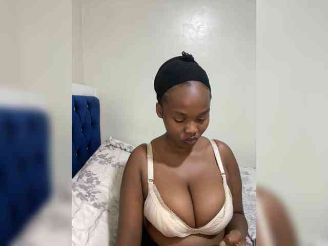 Busty-Princess1 webcam